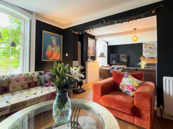 5 bed Semi-Detached for sale Image 7