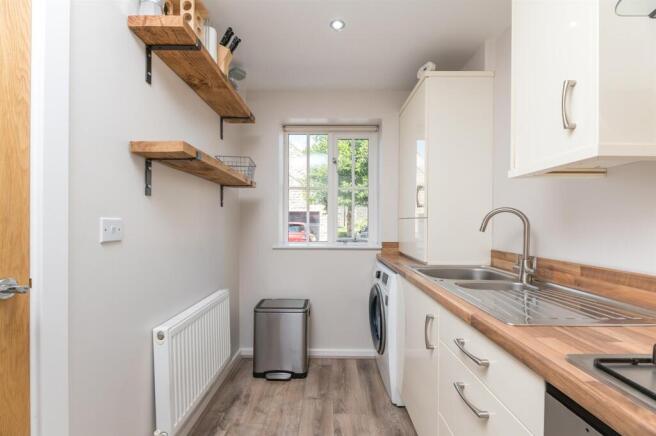 3 bed Town House for sale Image 9