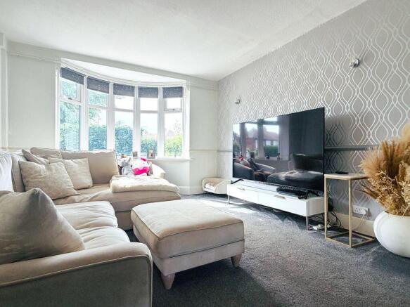 4 bed Semi-Detached for sale Image 4
