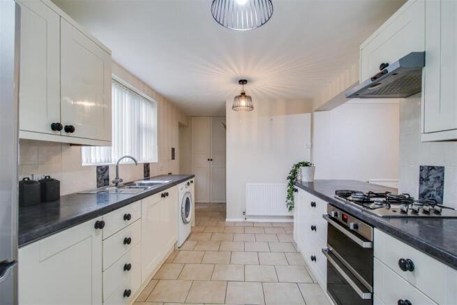 3 bed Semi-Detached Bungalow for sale Image 6