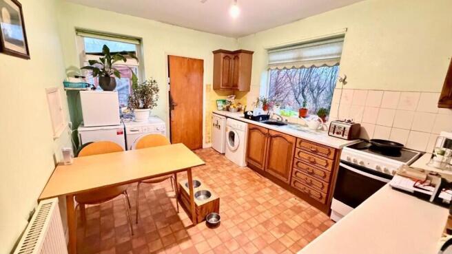 2 bed Bungalow for sale Image 4