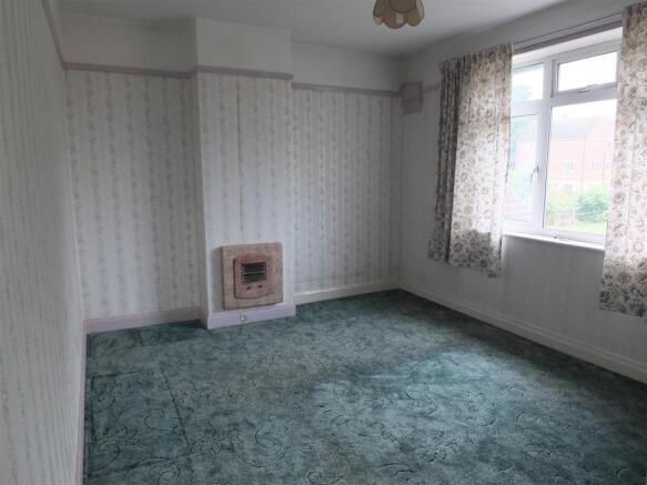 Bedroom 2 (rear)