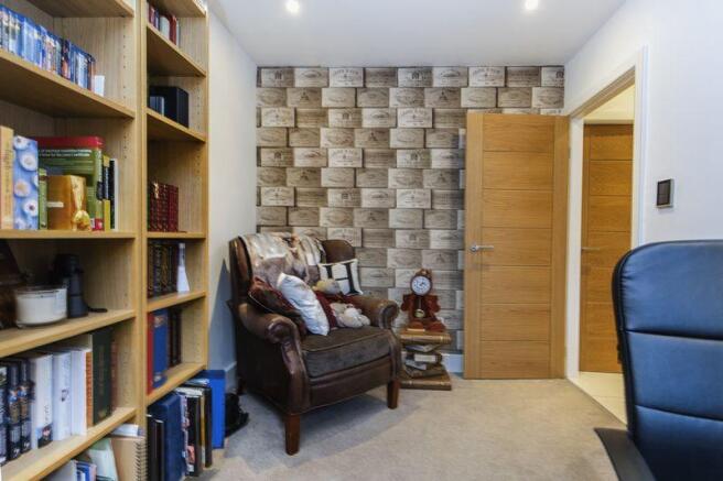 Bedroom 4 / Study