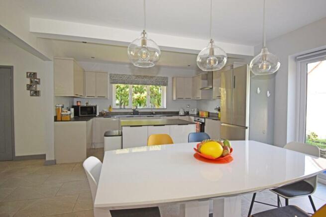 48 Santridge Lane, kitchen b.jpg
