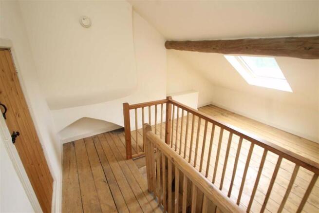 LOFT ROOM ONE
