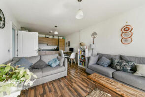5, 15, Tarves Way, London SE10 9JP