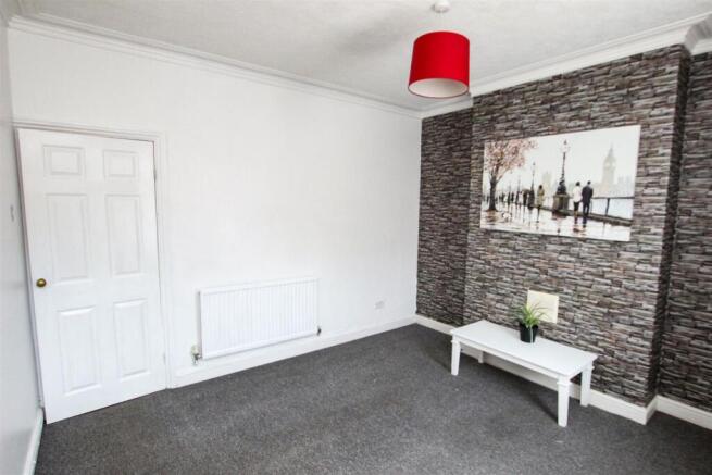 Ellerker Avenue, Hexthorpe, Doncaster photo 4