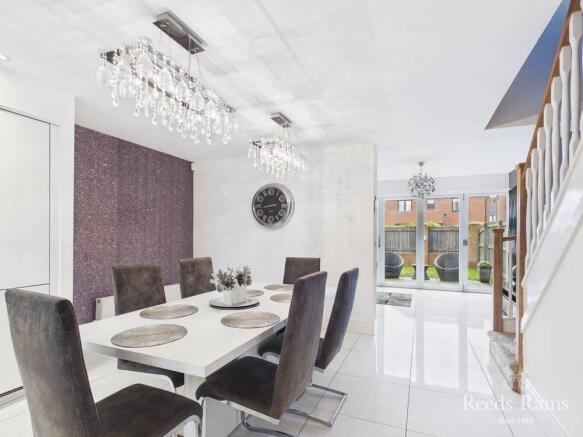4 bed Detached for sale Image 8