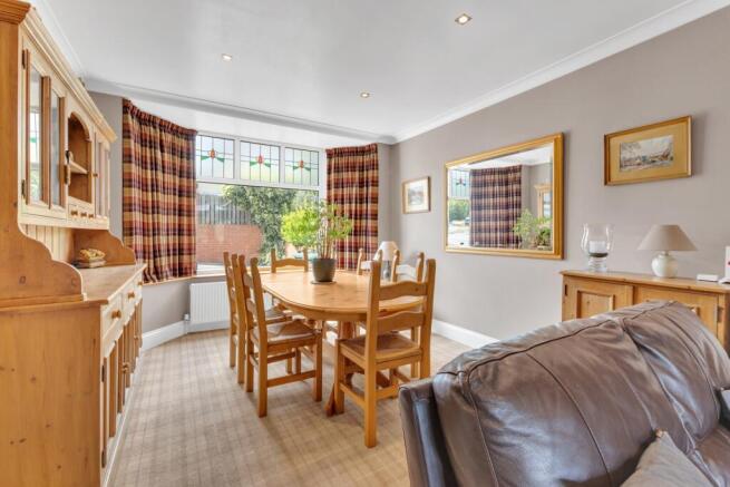 4 bed Semi-Detached for sale Image 7