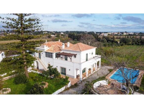 Farm located in a Historic and Sustainable Refuge in Fuseta