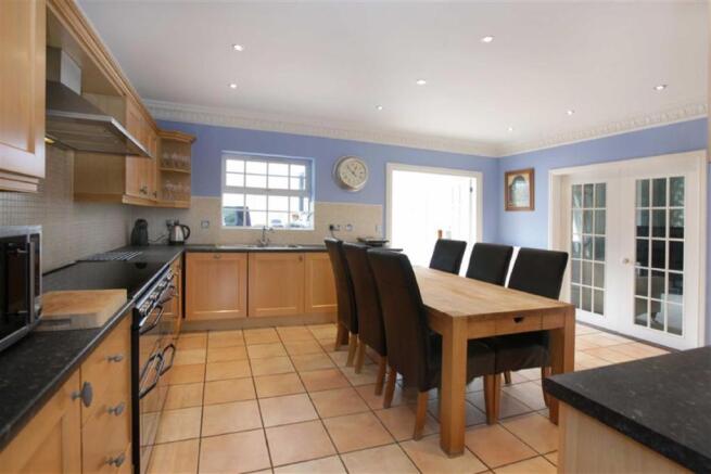 BREAKFAST KITCHEN