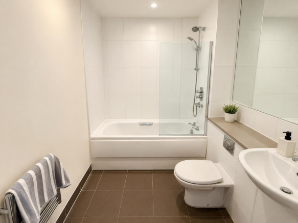 1 bed Flat to rent Image 4