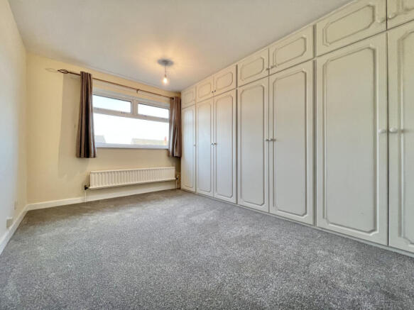 3 bed Semi-Detached to rent Image 7