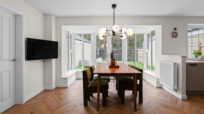4 bed Detached for sale Image 7