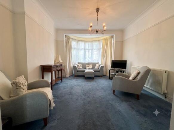 living room 1.jpg