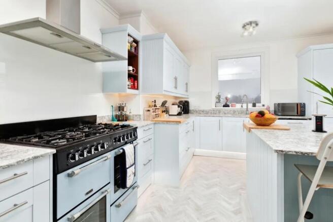 4 bed Maisonette for sale Image 6