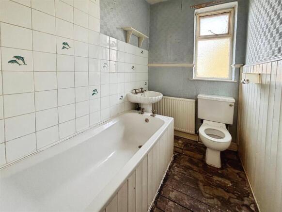 3 bed Terraced for sale Image 9