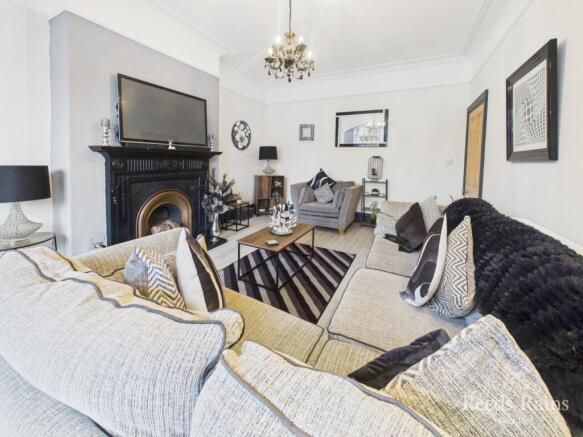2 bed Apartment for sale Image 11