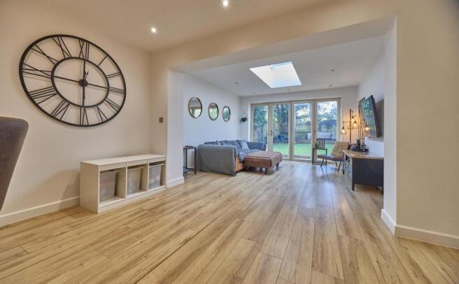 42 Convent Drive SG 6.jpg