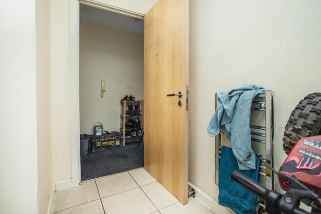 1 bed Flat for sale Image 12