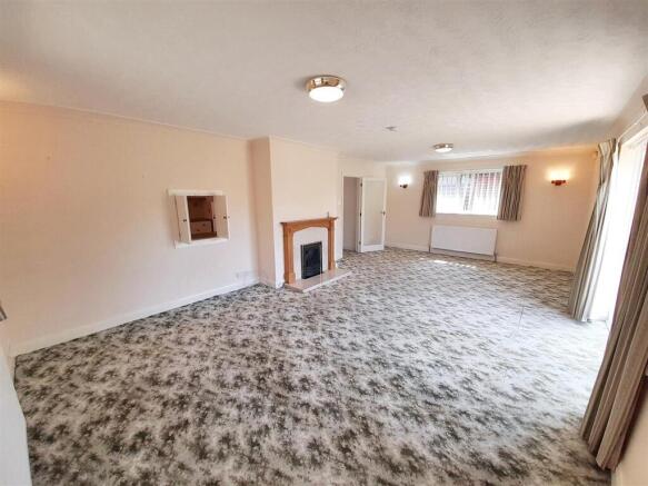Living room new.jpg