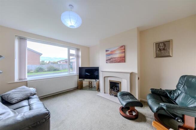 2 Limewood Crescent-006.jpg