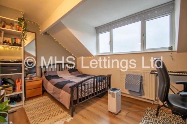 4 bed Terraced to rent Image 10