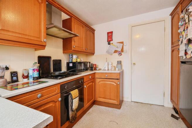 3 bed Terraced for sale Image 5