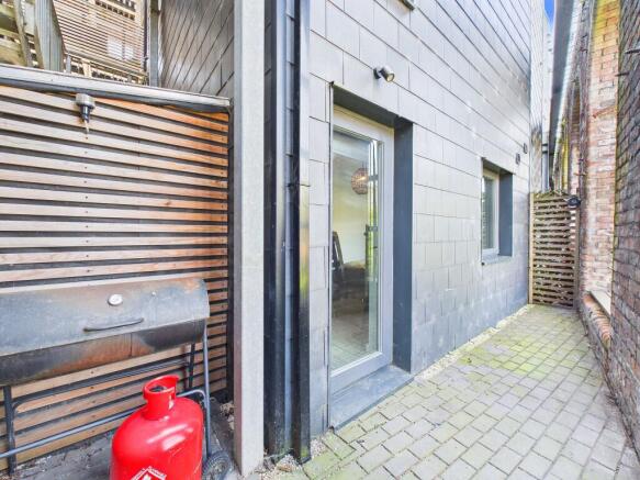 2 bed Duplex for sale Image 12