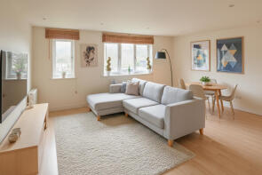 Flat 4, Courtenay House, St Christophers Road, Haslemere GU27 1EP