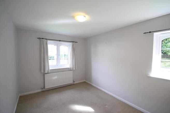 2 bed Flat to rent Image 6
