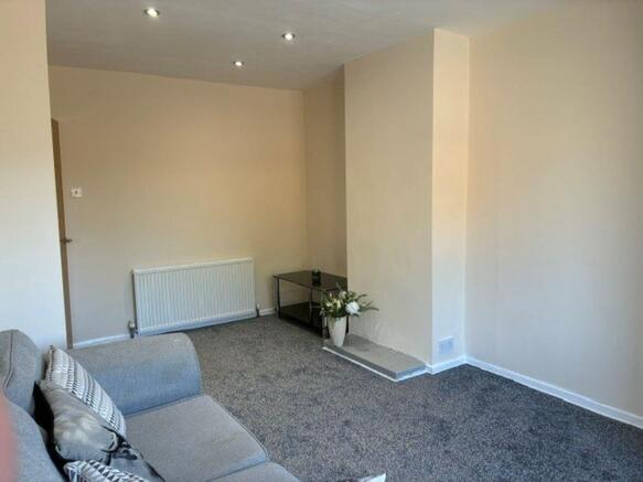 2 bed Semi-Detached for sale Image 8