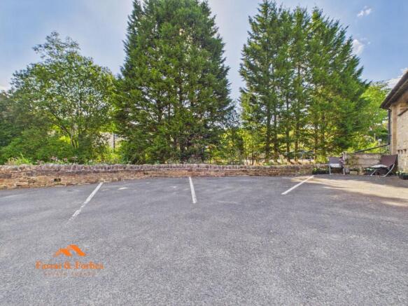 6 bed Flat for sale Image 4