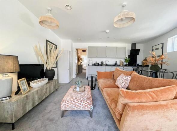 Living Room / Kitchen