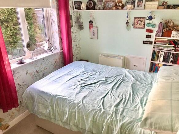 Bedroom 2 (2)
