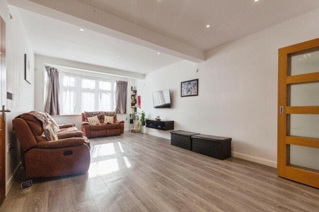 Davidson Frost-Wellings, DFW, Curzon Avenue, Stanm