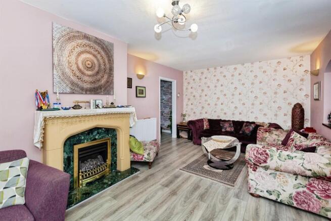 Knolton Way, SLOUGH photo 2