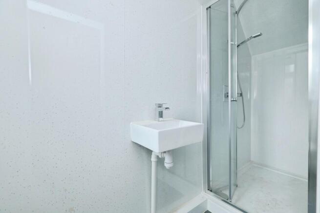 3 bed Semi-Detached for sale Image 7