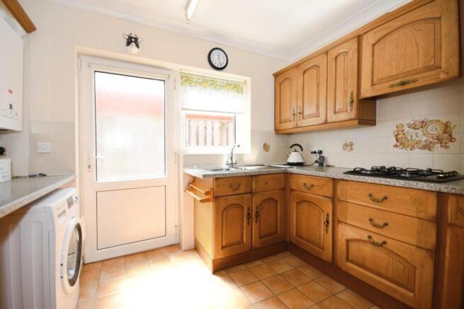 Ashover Road, Inkersall, Chesterfield, S43 3EG photo 4