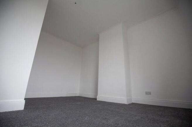 3 bed Terraced to rent Image 7