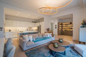Flat 5, Cumberland House, Clifton Gardens, London W9 1DX