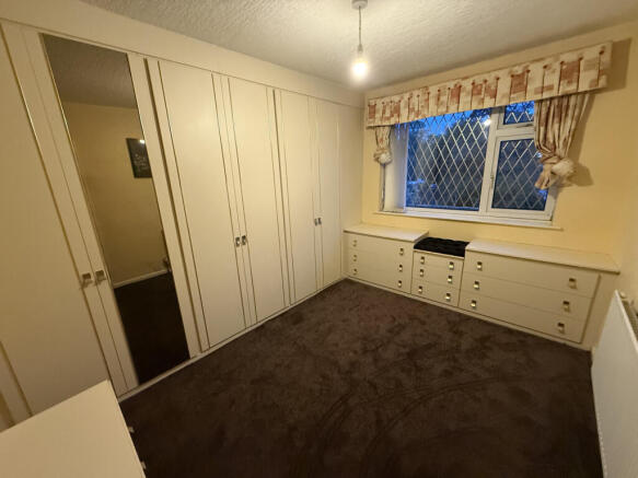 3 bed Semi-Detached to rent Image 12