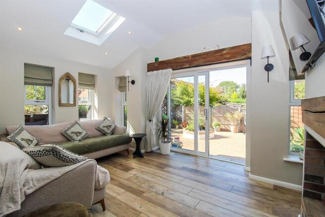 4 bed Detached for sale Image 6
