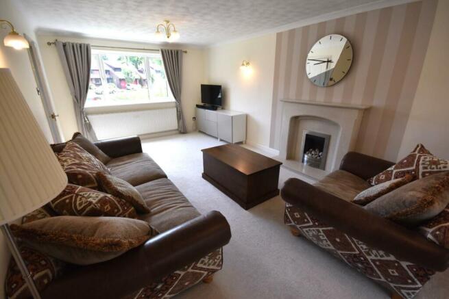 FAMILY LOUNGE