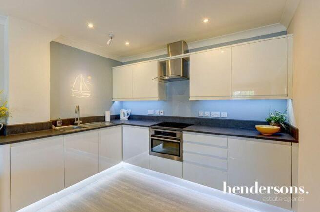 2 bed Apartment for sale Image 12