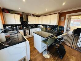 49, Bernadette Avenue, Hull HU4 7PZ
