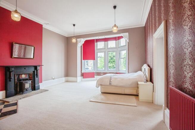 10 bed Detached for sale Image 5