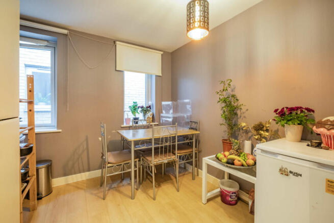 8494342-interior16-800