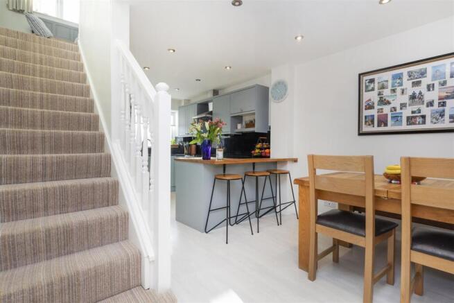 4 bed Detached for sale Image 11
