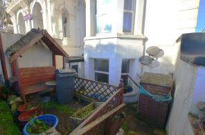 Lorrenzo, Devon Court, West Cliff, Dawlish EX7 9DN